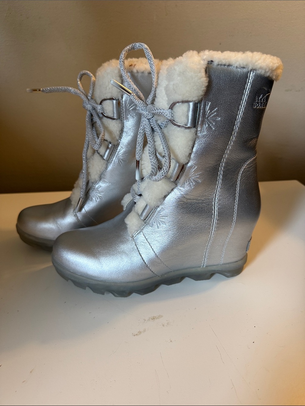 Sorel Silver Metallic Lace-Up Women’s Winter Boots with Shearling